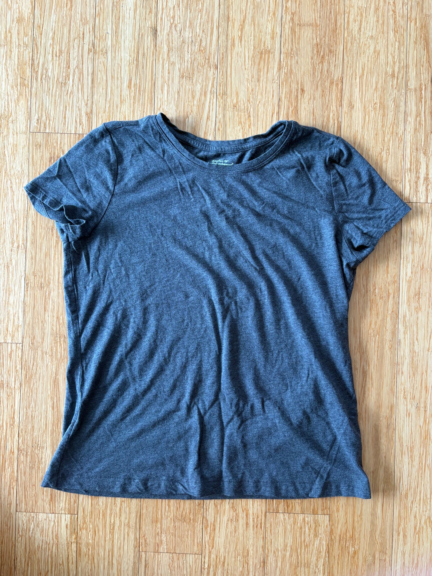 Women's Banana Republic Basic Tee - Size L