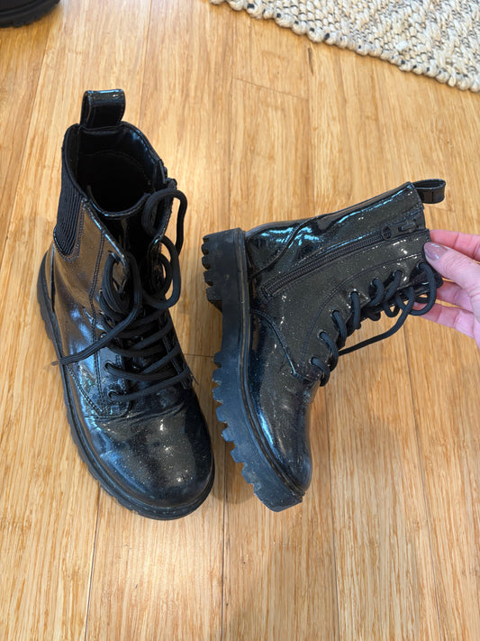 Girl's Art Class Sparkly Patent Leather Boots - Kid's Size 2