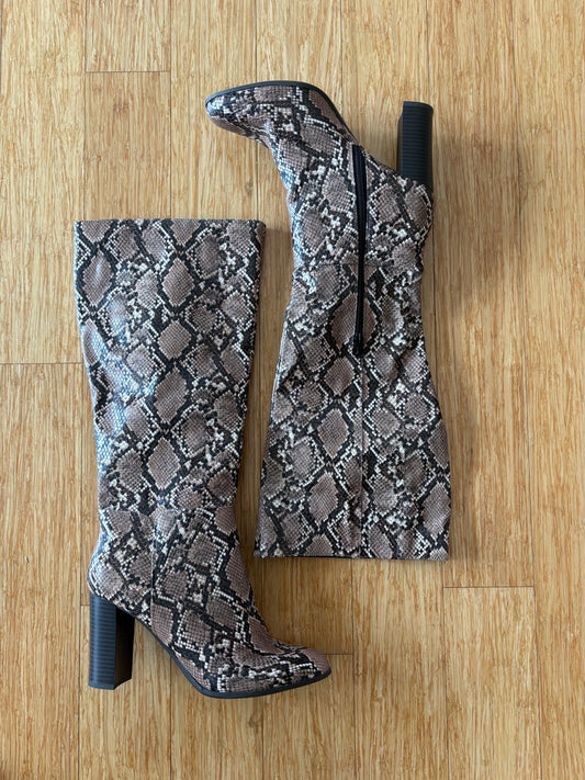 Women's Faux Snake Skin Boots - Size 10