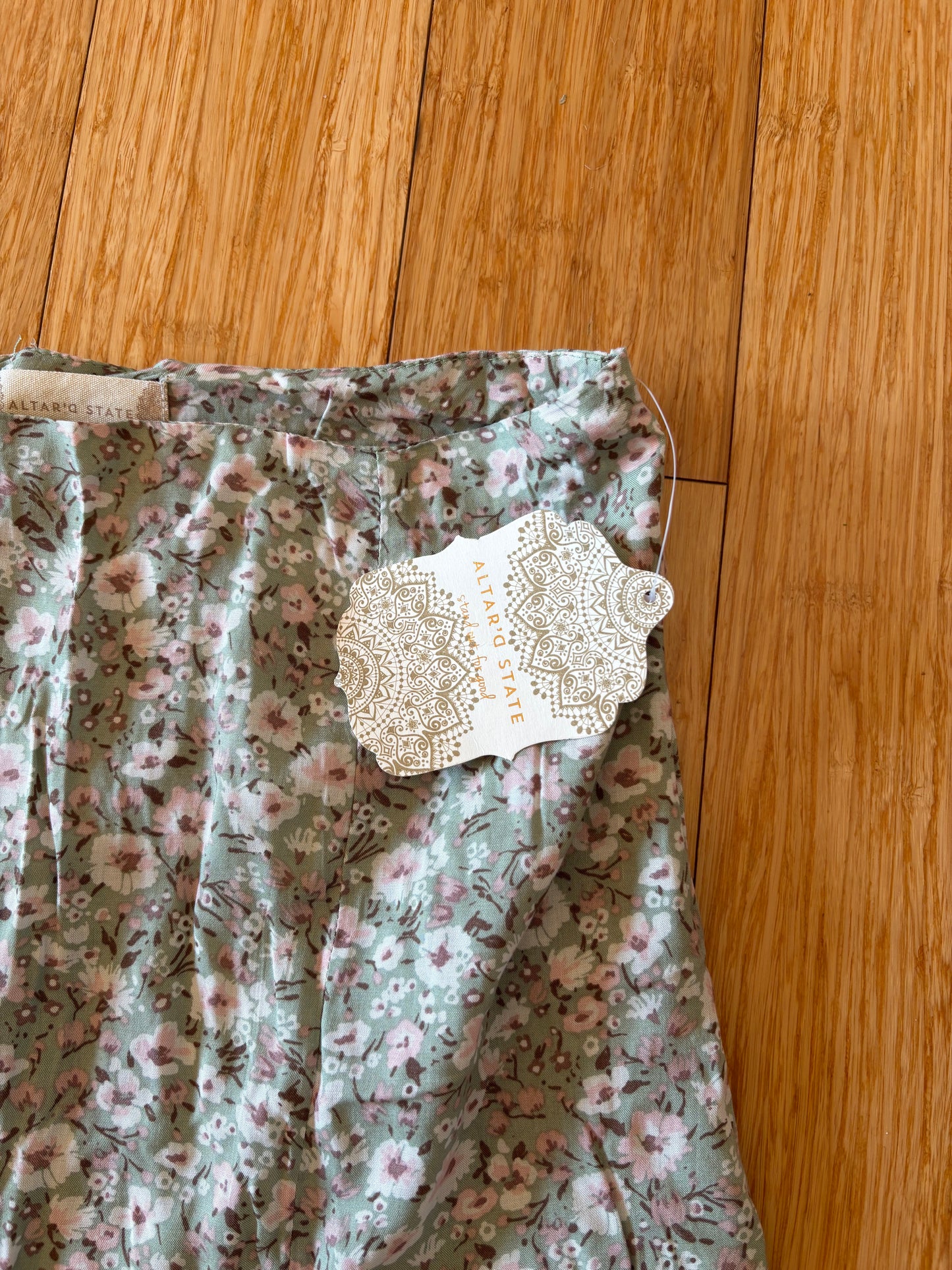 Women's Altard State Green Floral Skirt with Slit - NWT - Size L