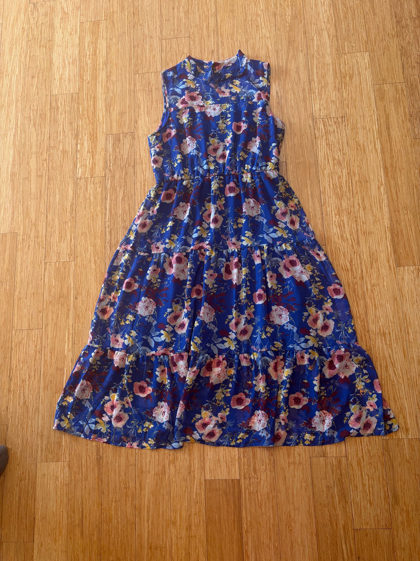 Women's Lulus Floral High-Neck Maxi Dress - Worn Once - Size XL