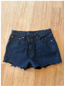 Women's Levi 501 Denim Shorts - NWOT - Size 32